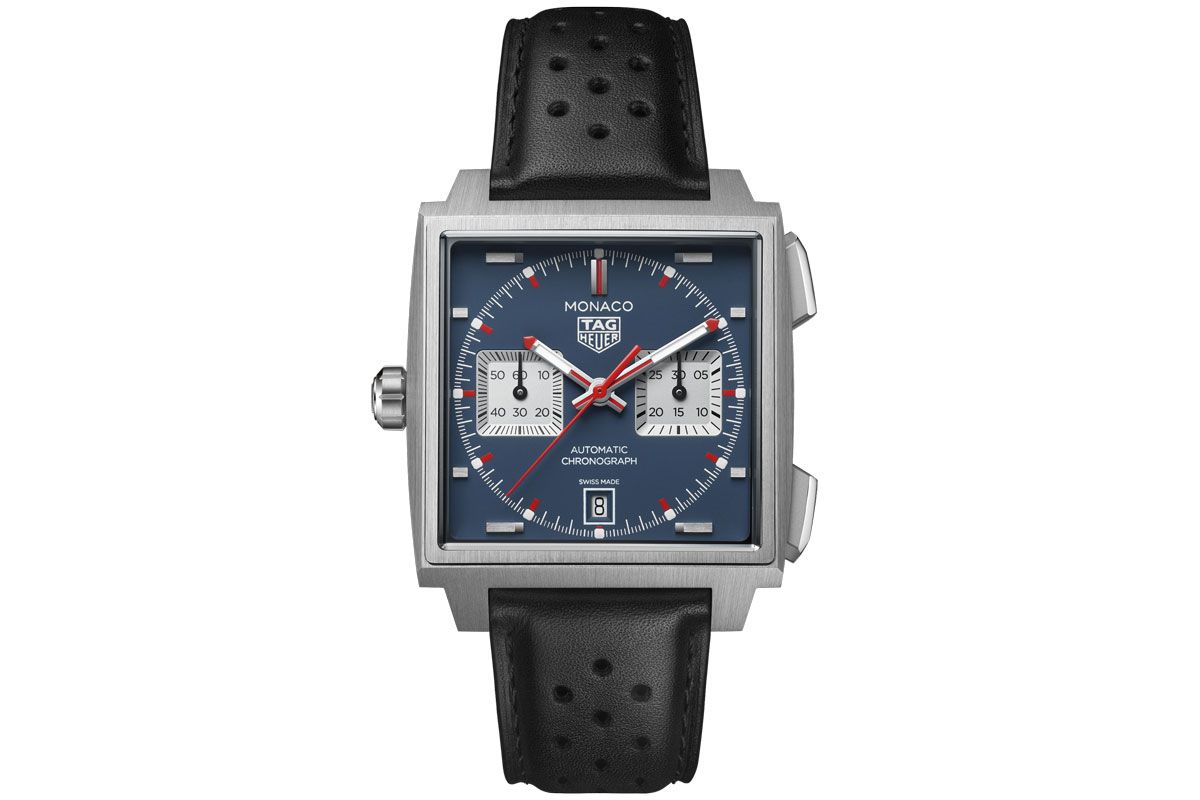 自動巻き、Tiケース、ケース径39mm。1347500円〈タグ・ホイヤー／LVMH ウォッチ・ジュエリー ジャパン タグ・ホイヤー Tel:03-5635-7030〉