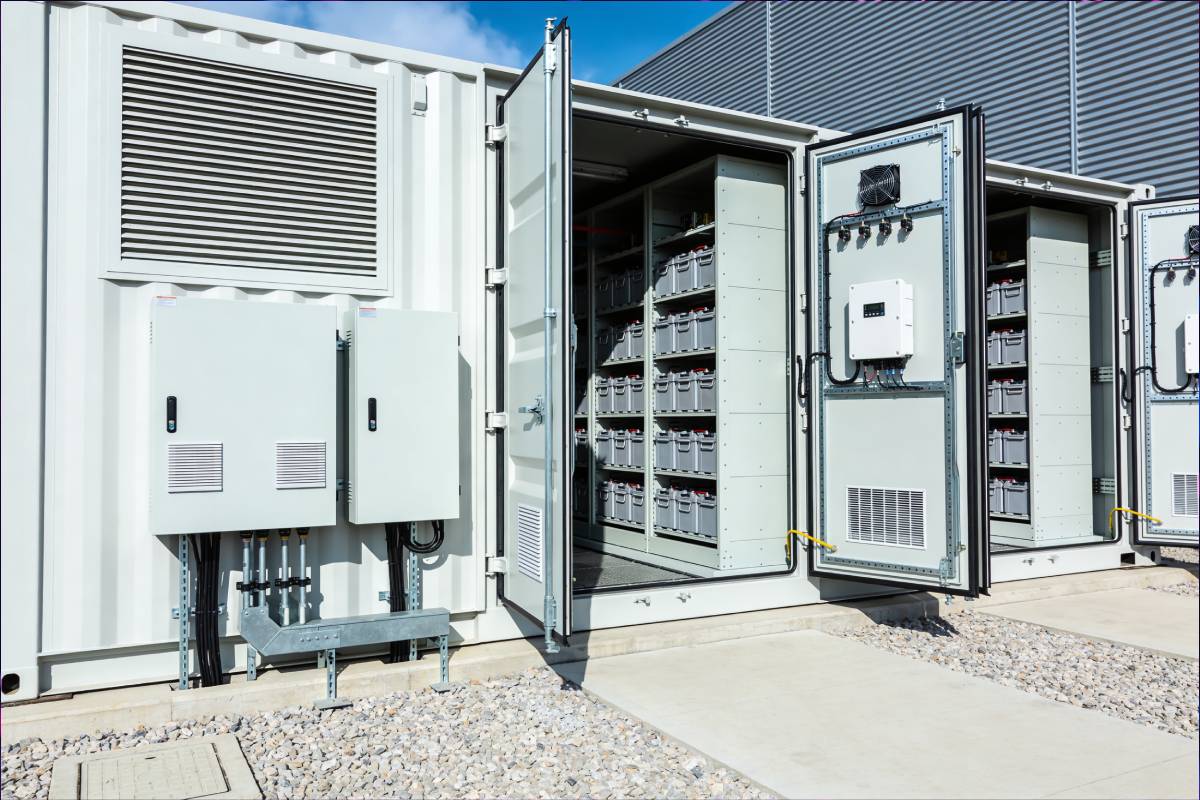 現代の電力網を支える蓄電池の不可欠性 | Forbes JAPAN 公式サイト
