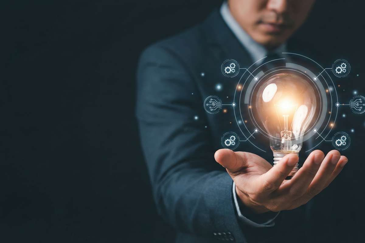 Why Leaders Need 'Fantastical Thinking' in the AI Era - Survival Strategy in the Age of AI Agents