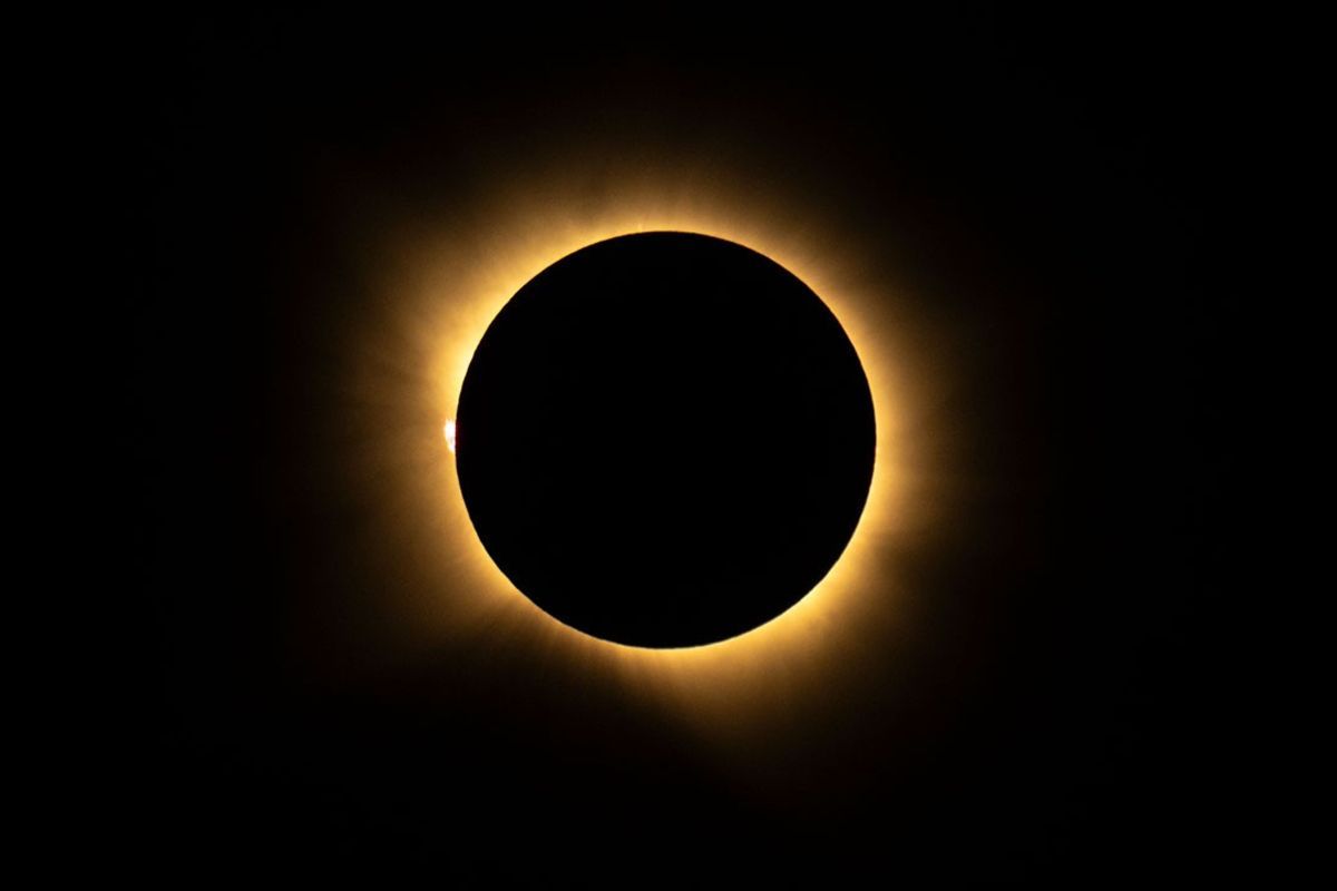 2026年8月12日の皆既日食。スペインのサン・ミラン・デ・ロス・カバジェロスで撮影（NASA/Bill Ingalls）