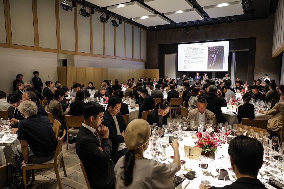 業界関係者など100名以上※要確認が集った華やかなお披露目会