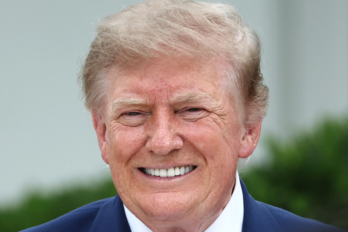 トランプ大統領、6月に1000件超の株式取引──スペースXやパランティア