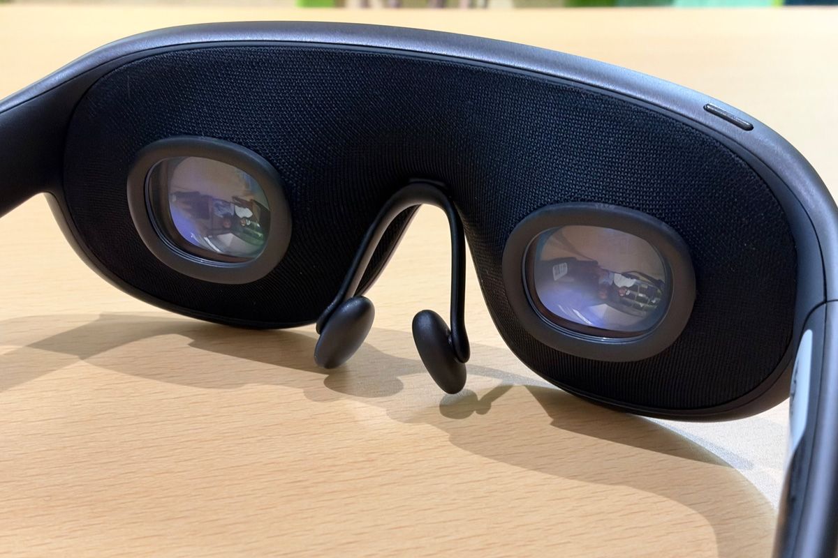 約100gのMeta VR Glasses。特にノーズピースがよくできている