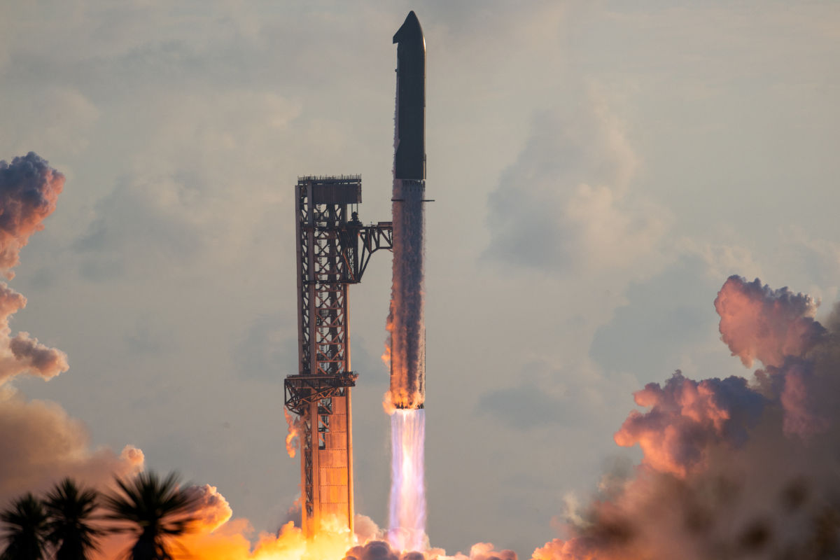 スペースXの「スターシップ」、初の地球周回軌道に到達──スター