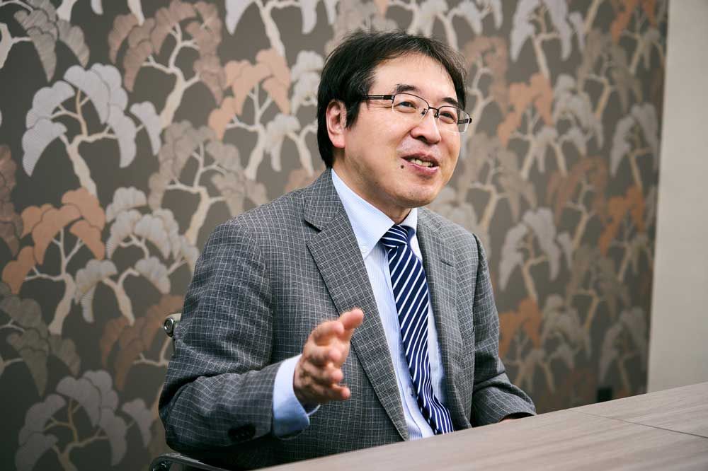 神戸大学経済経営研究所教授 家森信善