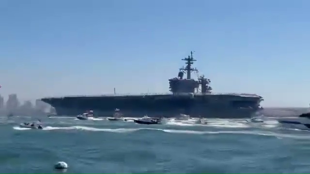 米空母リンカーンが中東から帰還 320日余の過酷な展開、打撃群全体で