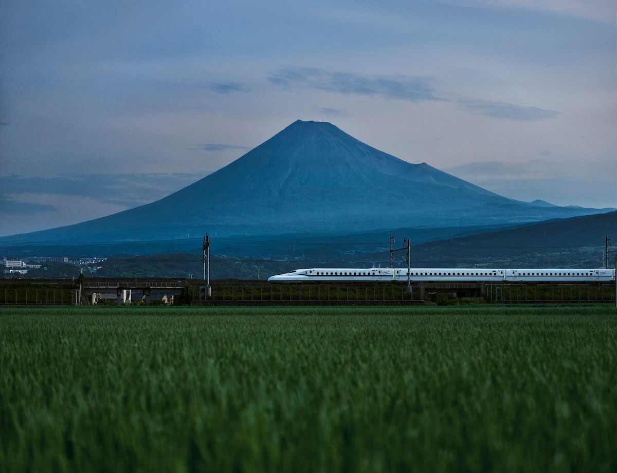 JR東海のキャンペーン「GOOD DAY EXPRESS」では、移動時間を「より良い時間」にする取り組みを紹介する。宇多田ヒカルのCMも話題に。