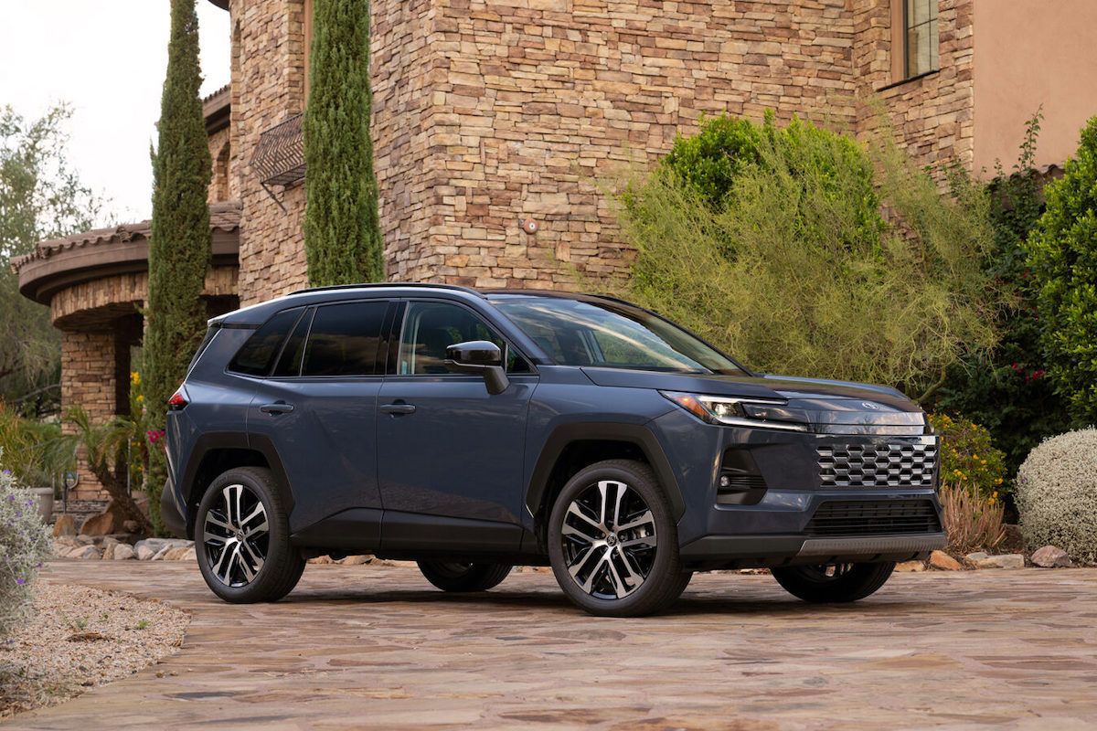 トヨタ RAV4 ハイブリッド リミテッド（Toyota）