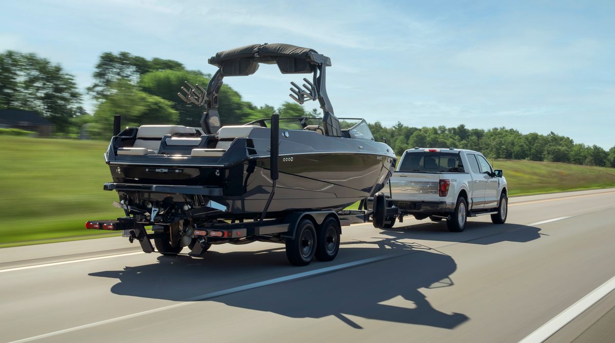 米国で売れるクルマには牽引能力も重要（Ford）