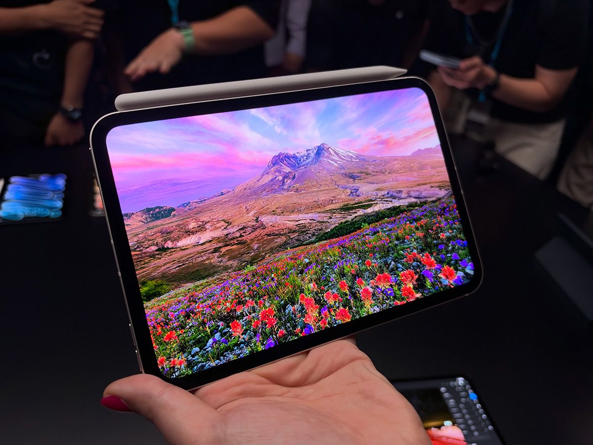8.5インチのSuper Retina XDRディスプレイの精細感が際立つ、A20 Pro搭載のiPad mini。クリエイターから様々なビジネスのプロフェッショナルにもユーザーの幅が拡大しているデバイスだ