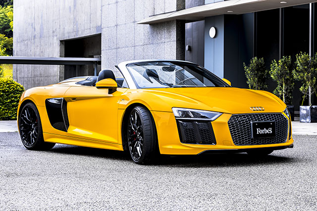 街と人に共感される」Audi R8 Spyderの魅力を探る | Forbes JAPAN 公式