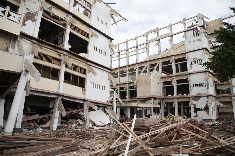 死者100名以上、インドネシアM6.9地震を生んだ危険な断層 | Forbes