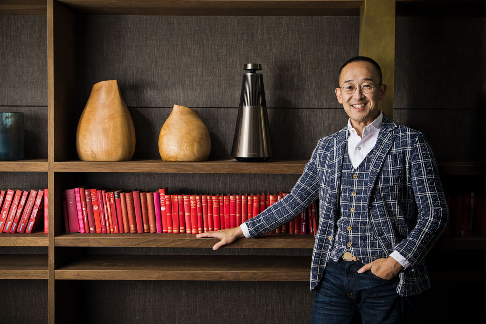 東京のダイニングシーンを変えた男がバング＆オルフセンの「魔法」に