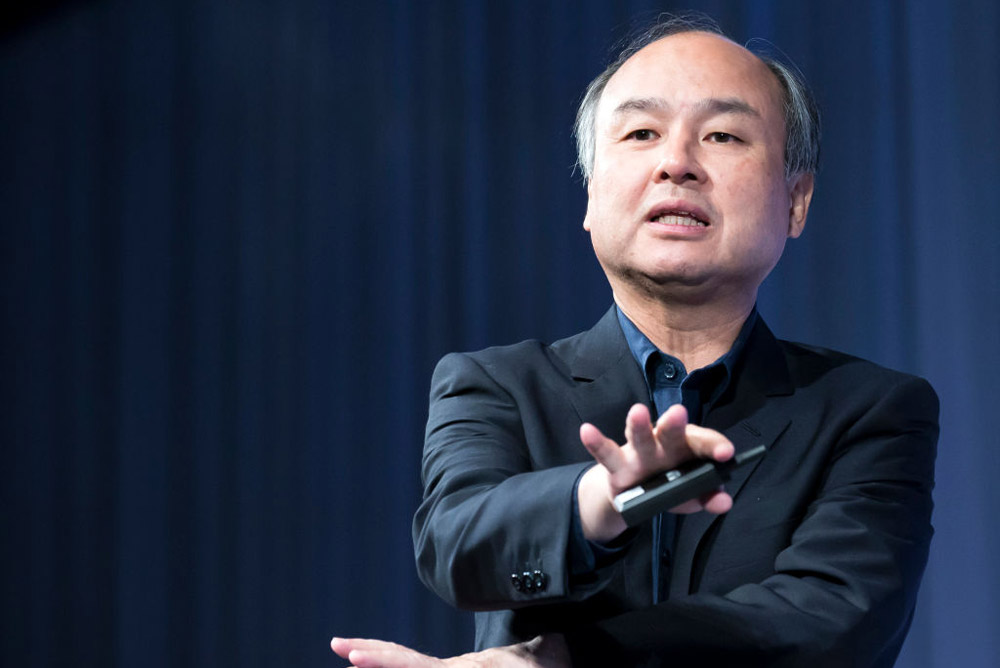 孫正義さんが所持していた世界に1つのネーム入りユニホームになります。 口だけでなく金も出す、孫正義の「上場を遅らせる」という戦略