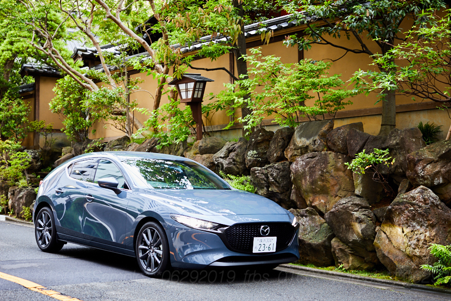 マツダグレージュM main_image_296686c9e2669ad0755