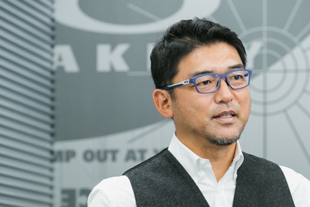 ビジネスとスポーツの両面を支えるアイウェア。斎藤隆は、オークリーを選ぶ | Forbes JAPAN 公式サイト（フォーブス ジャパン）
