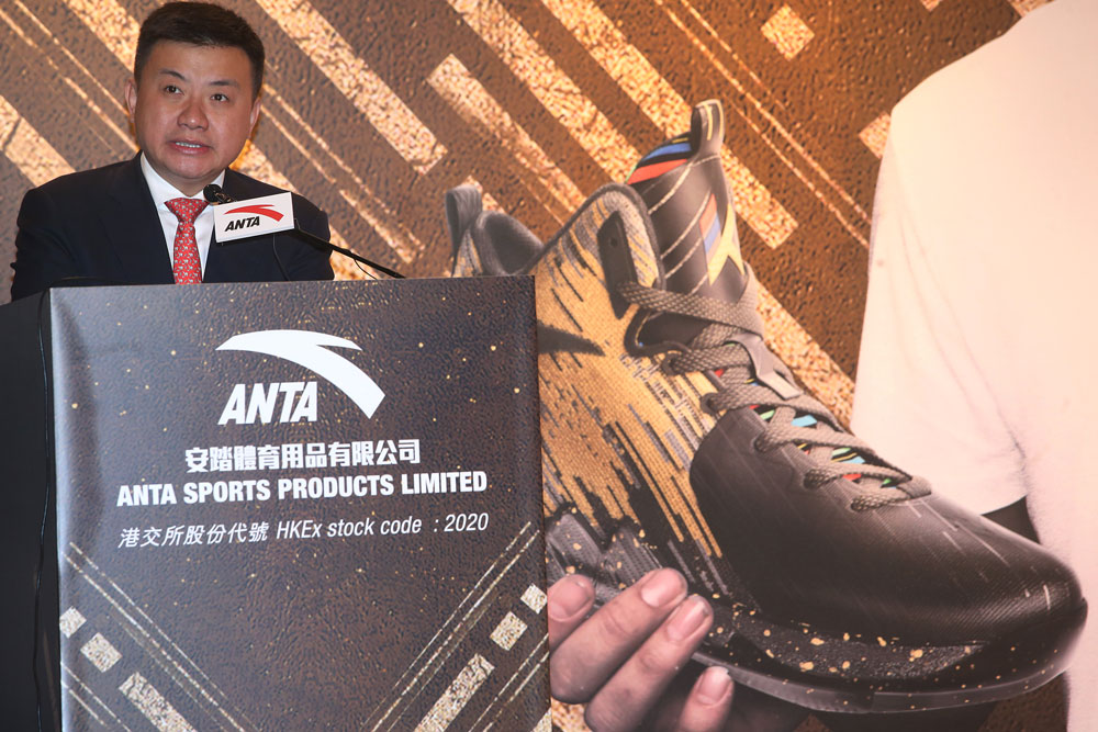 中国スポーツ衣料大手「アンタ」、店舗の6割を現在も閉鎖中 | Forbes