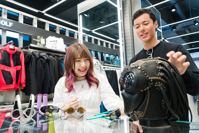 スタイリスト　辻さんもご着用　人気！プラダ ベロアサンダル スタイリスト 辻さんもご着用 人気！プラダ ベロアサンダル