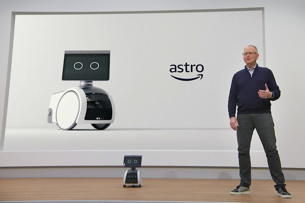 アマゾンが初のロボットを発表、「Alexa」はこれからどう変わる