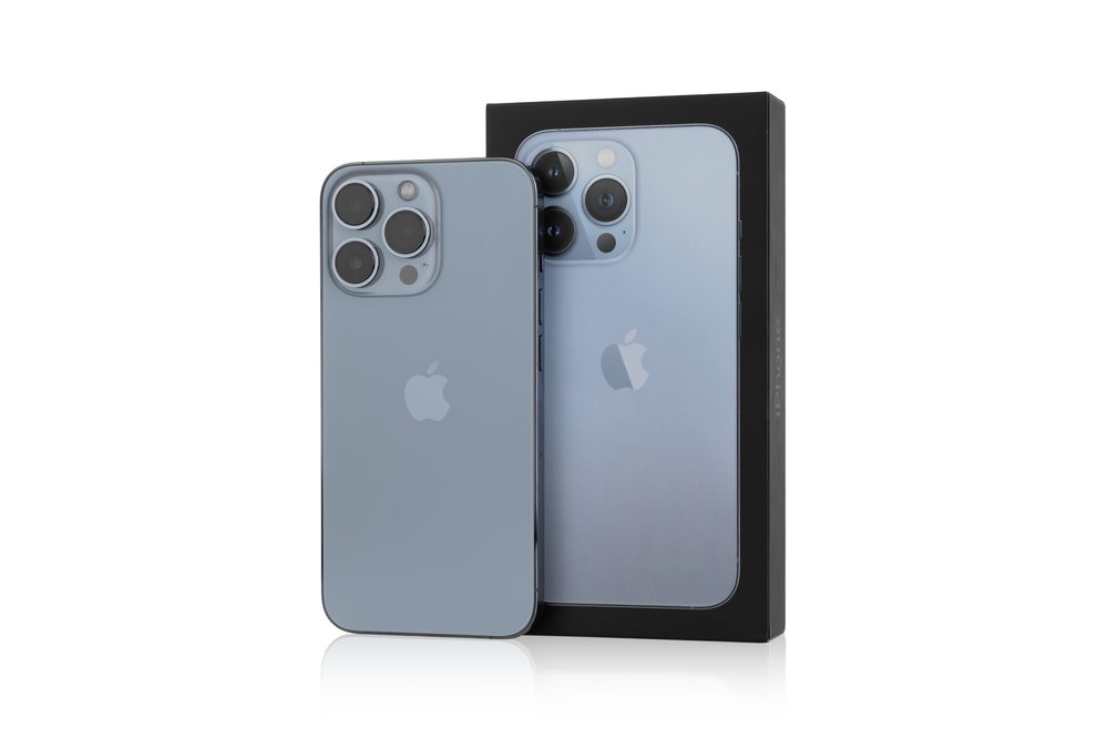 iPhone 14は画面に「2つの穴」を持つ奇妙なデザインの可能性 | Forbes