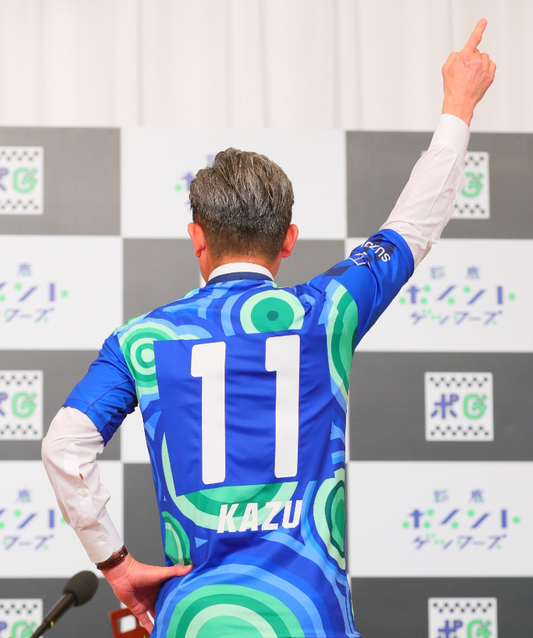 三浦知良55歳。自然体の挑戦がもたらす、あまりに大きな影響力