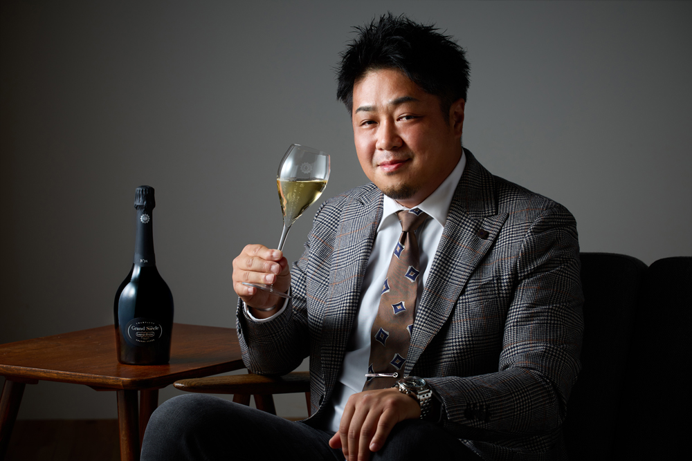 「ローラン・ペリエ グランシエクル」と過ごすパーフェクトタイム／HILLTOP 山本勇輝の挑戦 | Forbes JAPAN 公式サイト（フォーブス ジャパン）