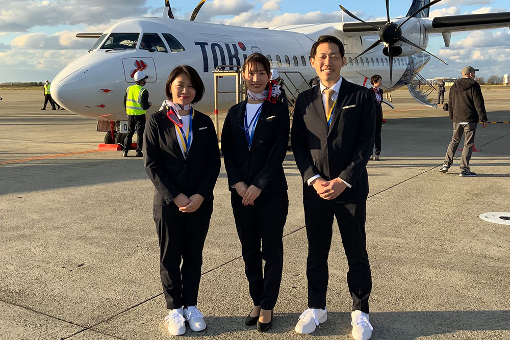 空色！新社会人！新採用の方必見！WWS監修　パンツスーツ LL サイズ 空色！新社会人！新採用の方必見！WWS監修 パンツスーツ LL