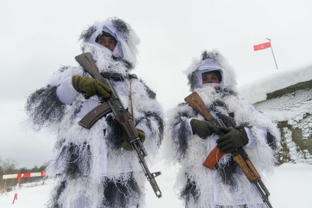 ロシア軍 迷彩 冬季 （ロシア軍を追い続けて:北極用迷彩服）