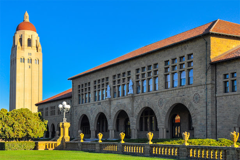 スタンフォード大学で起業家が育つ理由 論文が修了要件ではない