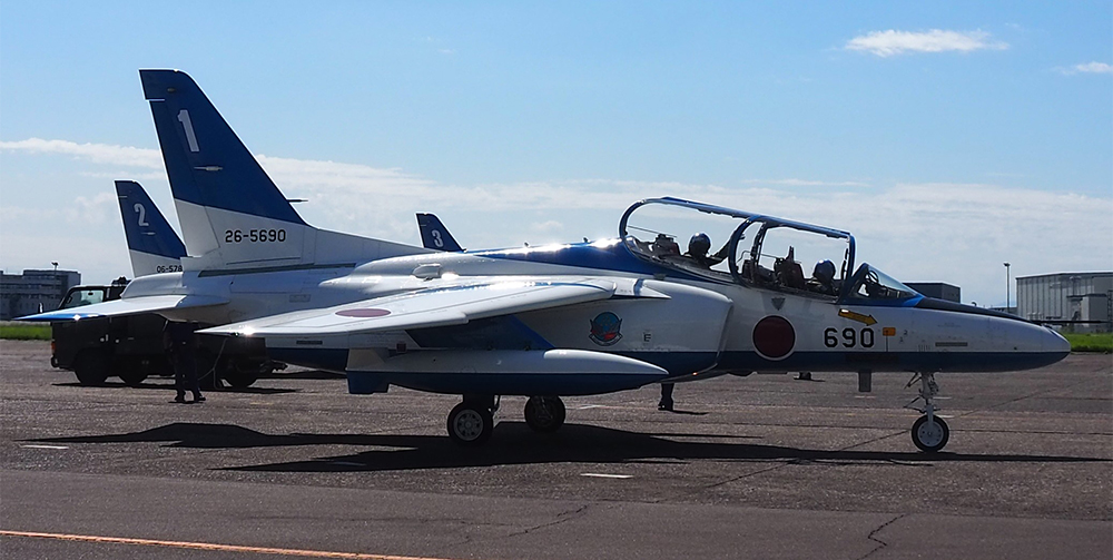 フミシュナ　ブルーインパルス 航空自衛隊創設70周年を記念して、「ボール ウォッチ」が