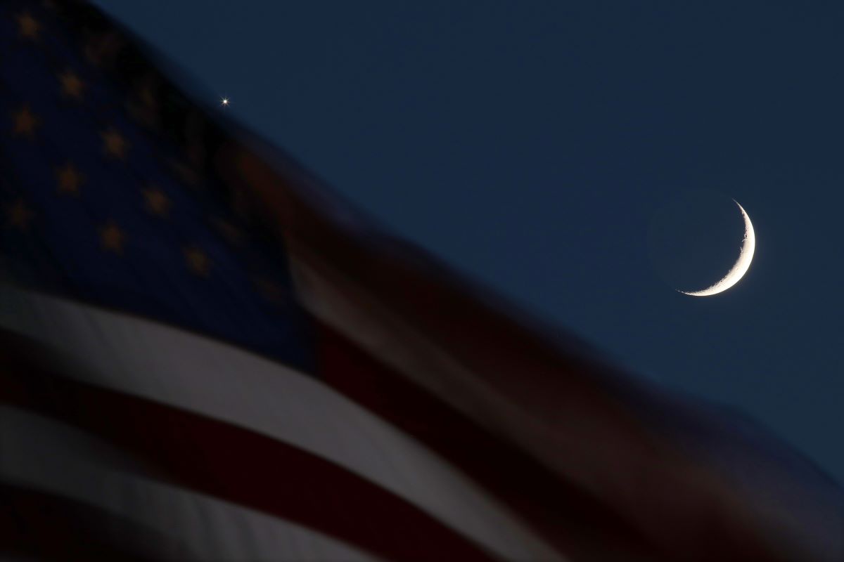 三日月がスピカ、金星と接近する今週の夜空 | Forbes JAPAN 公式サイト