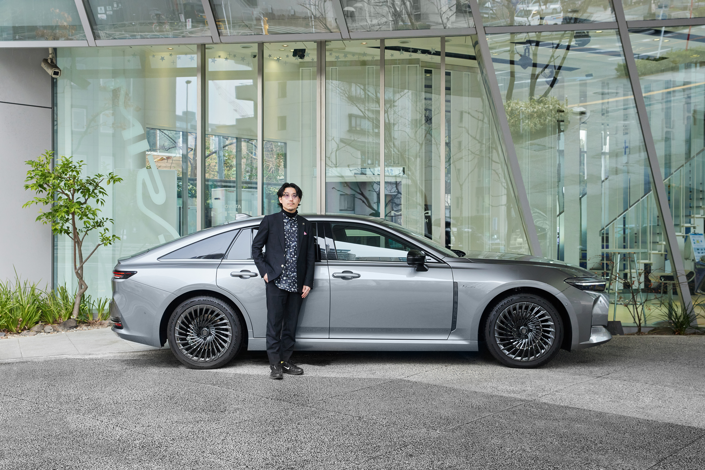 「ウェルビーイングに繋がるクルマですね」ヘラルボニー松田崇弥がクラウン「FCEV」を体感 | Forbes JAPAN 公式サイト（フォーブス ジャパン）