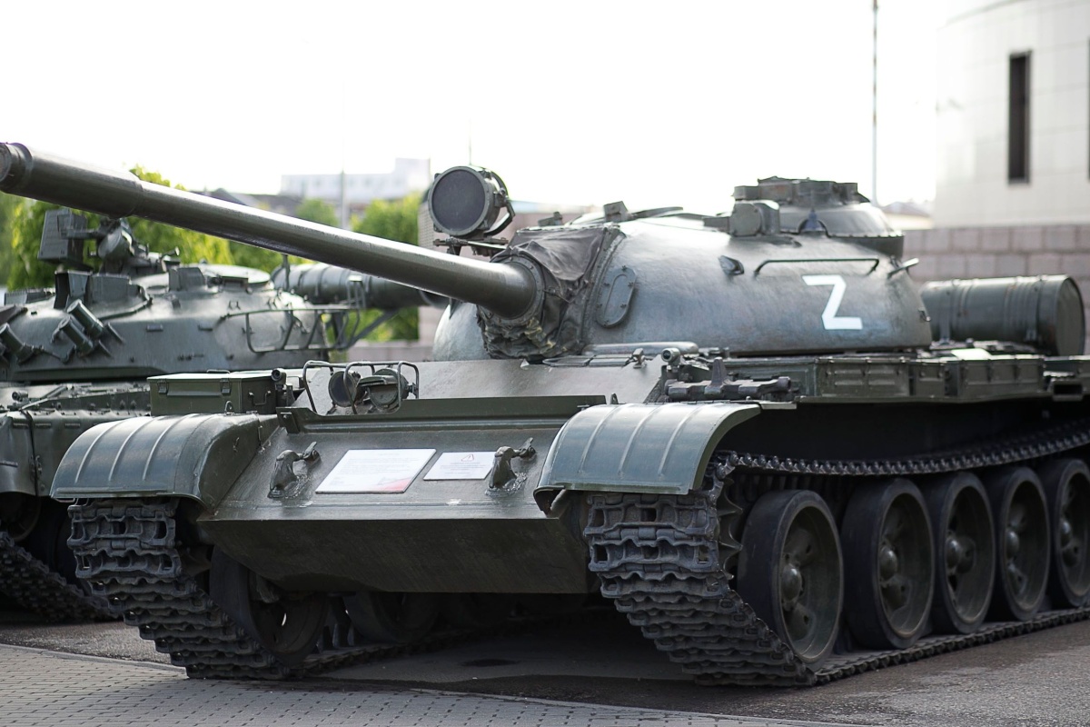 70年前の戦車を使うエリート師団」が映すロシアの苦境と魂胆 | Forbes