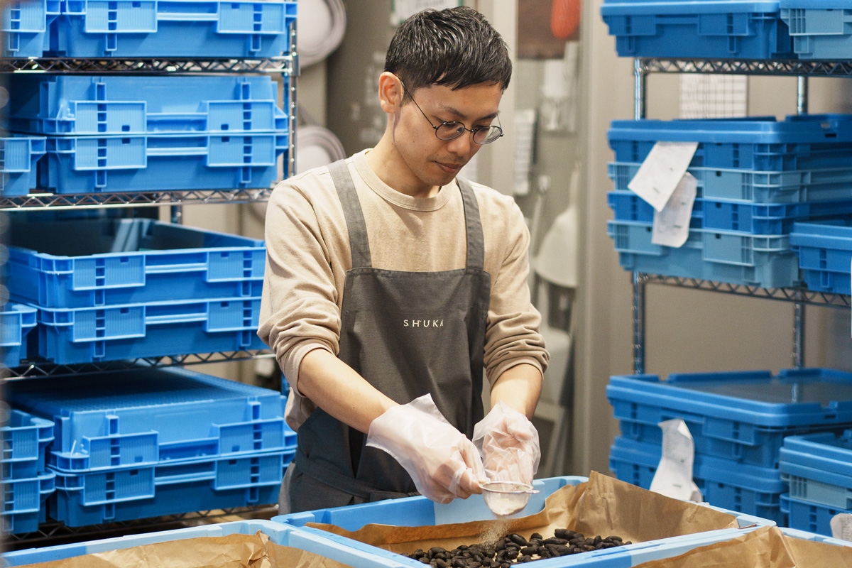 甘納豆に革新を。京都の老舗和菓子屋4代目が種菓子SHUKAを生み出した