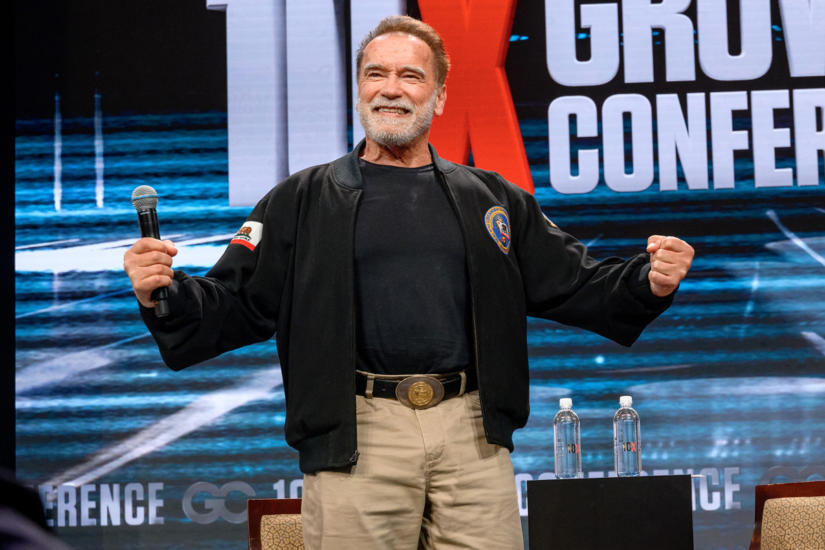 ★アーノルド・シュワルツェネガーさま専用★サーモフォア ラージサイズ アーノルド・シュワルツェネッガーがレザーベストの着こなしの