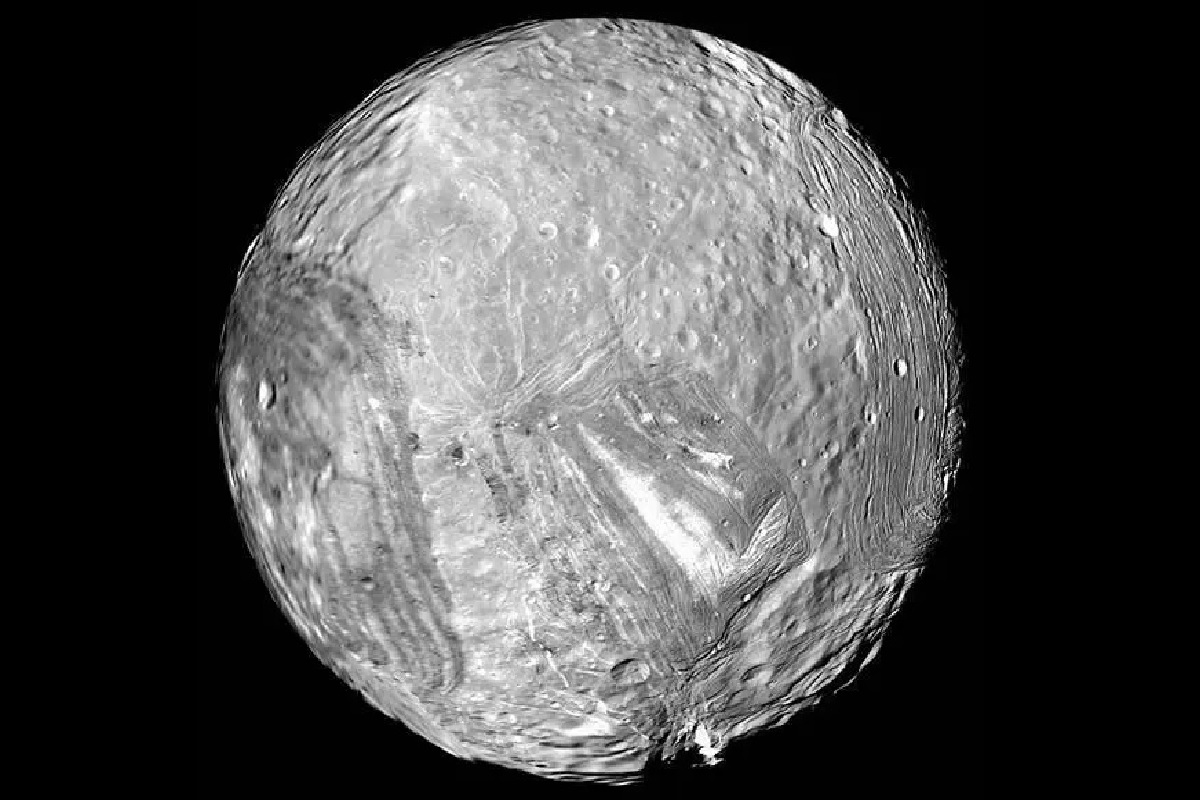 はみ　天王星 天王星の衛星ミランダに「予想外の内部海」存在か、生命育む可能性が