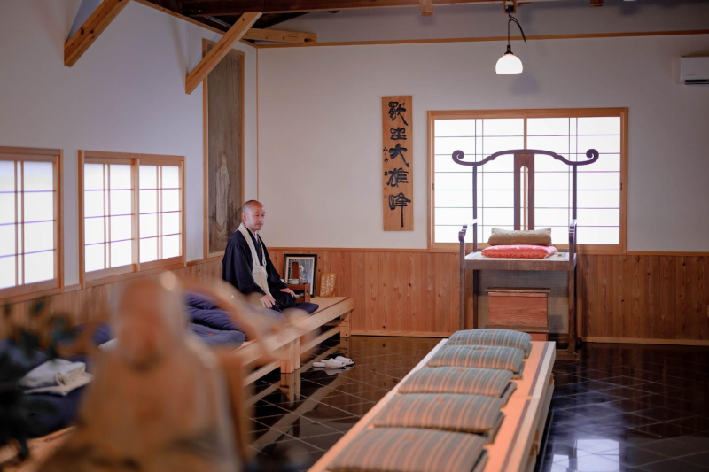 那智勝浦町で5つの寺を管理する西山住職