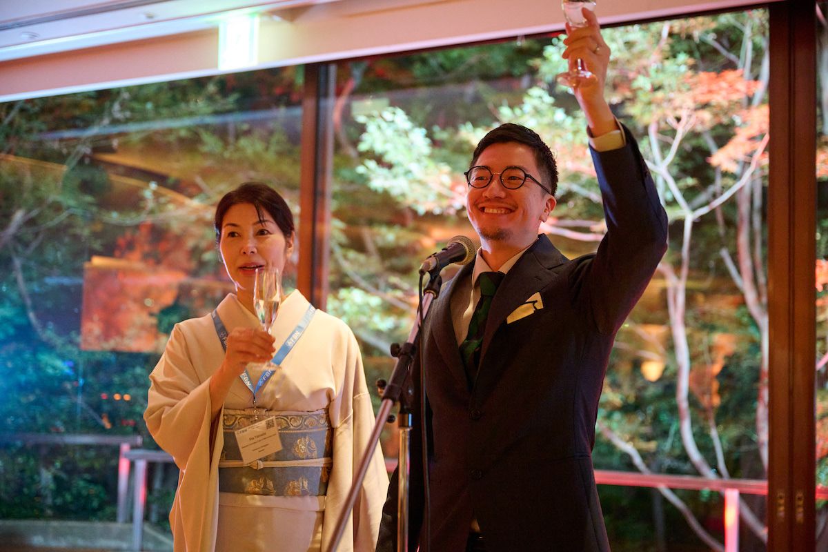 ガラディナーのペアリングを提供したSake Hundredの生駒龍史社長と