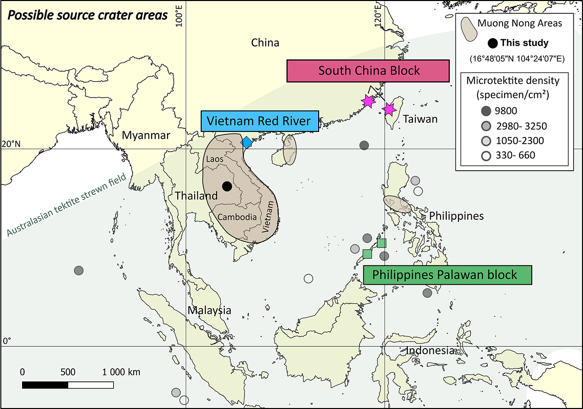 今回分析したムオンノン型テクタイトの位置（黒丸）と最も可能性の高い発生源クレーターの位置の範囲（青、ピンク、緑の印でできる三角地帯）を示した地図（A.-M. Seydoux-Guillaume et al, Geology 2024 Fig.1, CC-BY https://creativecommons.org/licenses/by/4.0/）