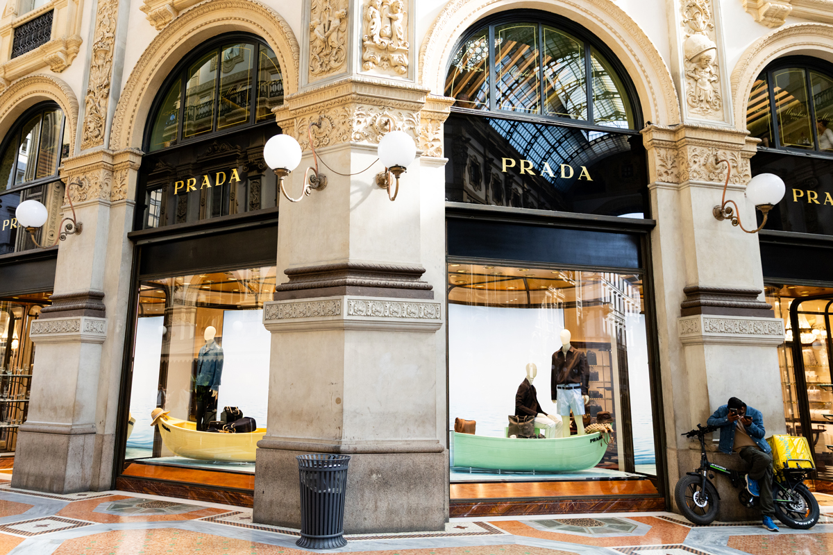 プラダが「ヴェルサーチェ」を買収、2000億円で | Forbes JAPAN 公式