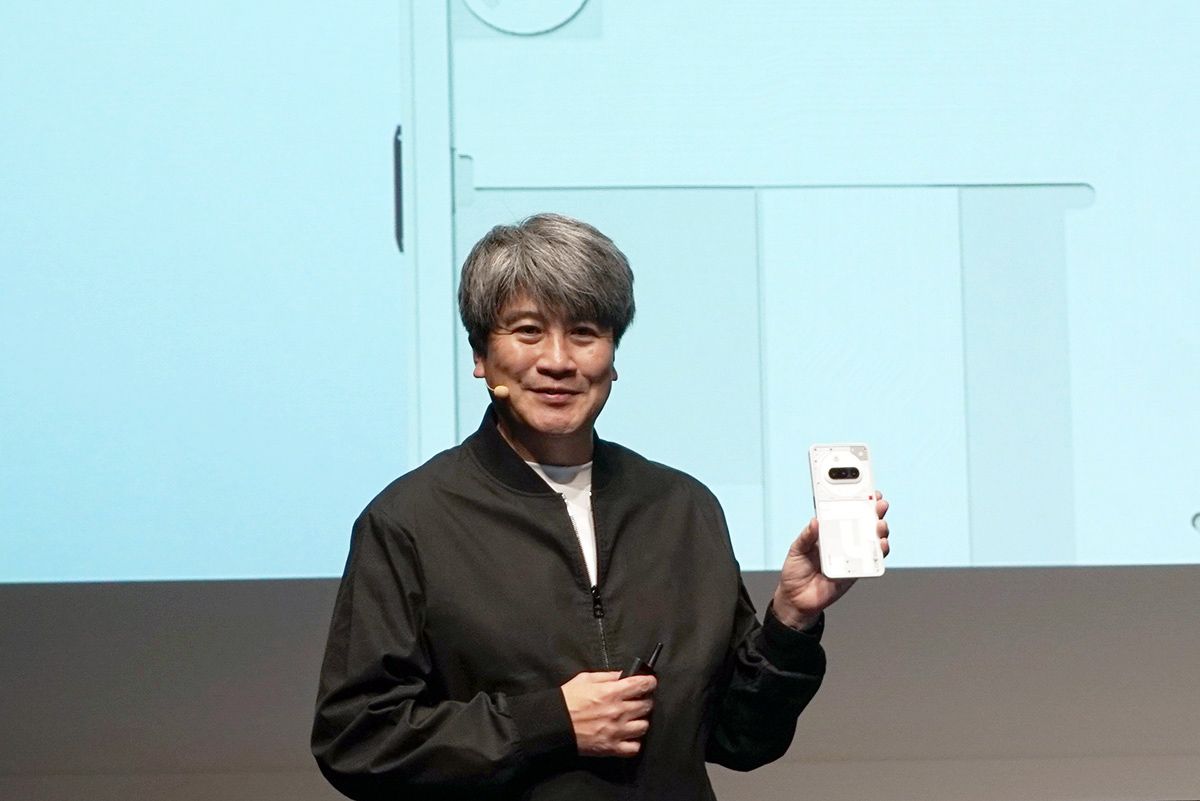 Nothing Phone (3a)の発表会に登壇したNothing Japanマネージングディレクターの黒住吉郎氏