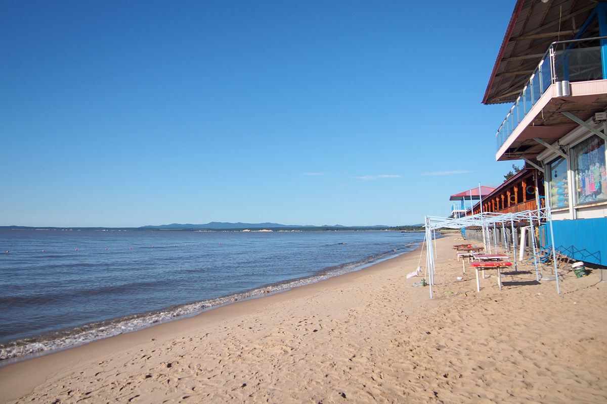 中ロ国境に位置するハンカ湖（興凱湖）はまるで海のように見える