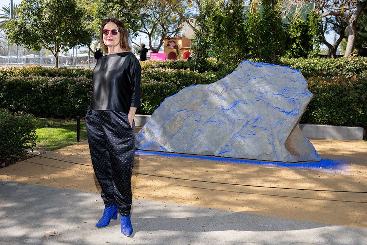 'Inside Out' by Art Production Fund, Lita Albuquerque. Frieze Los Angeles 2025（Photo by Casey Kelbaugh. Courtesy of Frieze and CKA.）