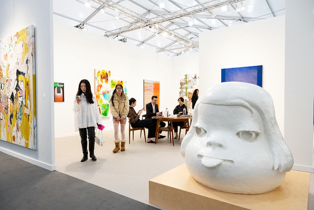 BLUM, Frieze Los Angeles 2025 （Photo by Casey Kelbaugh. Courtesy of Frieze and CKA.）