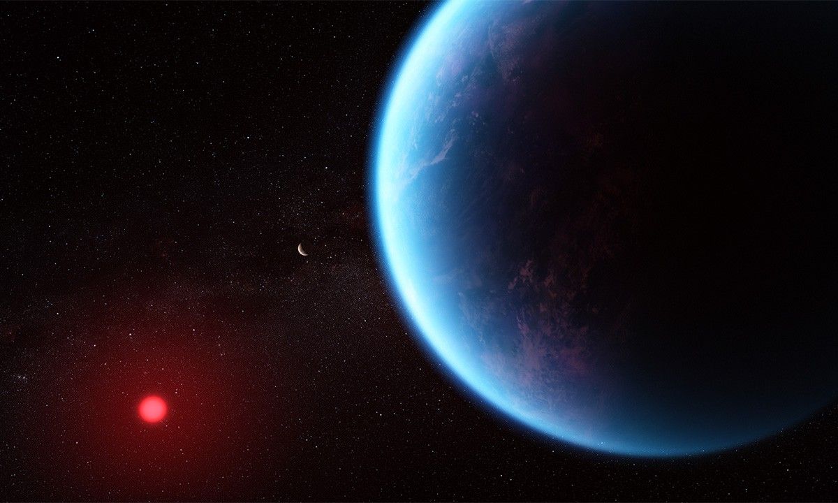科学的データに基づいた太陽系外惑星K2-18bと恒星、K2-18cの想像図（Illustration: NASA, ESA, CSA, Joseph Olmsted (STScI), Science: Nikku Madhusudhan (IoA)）