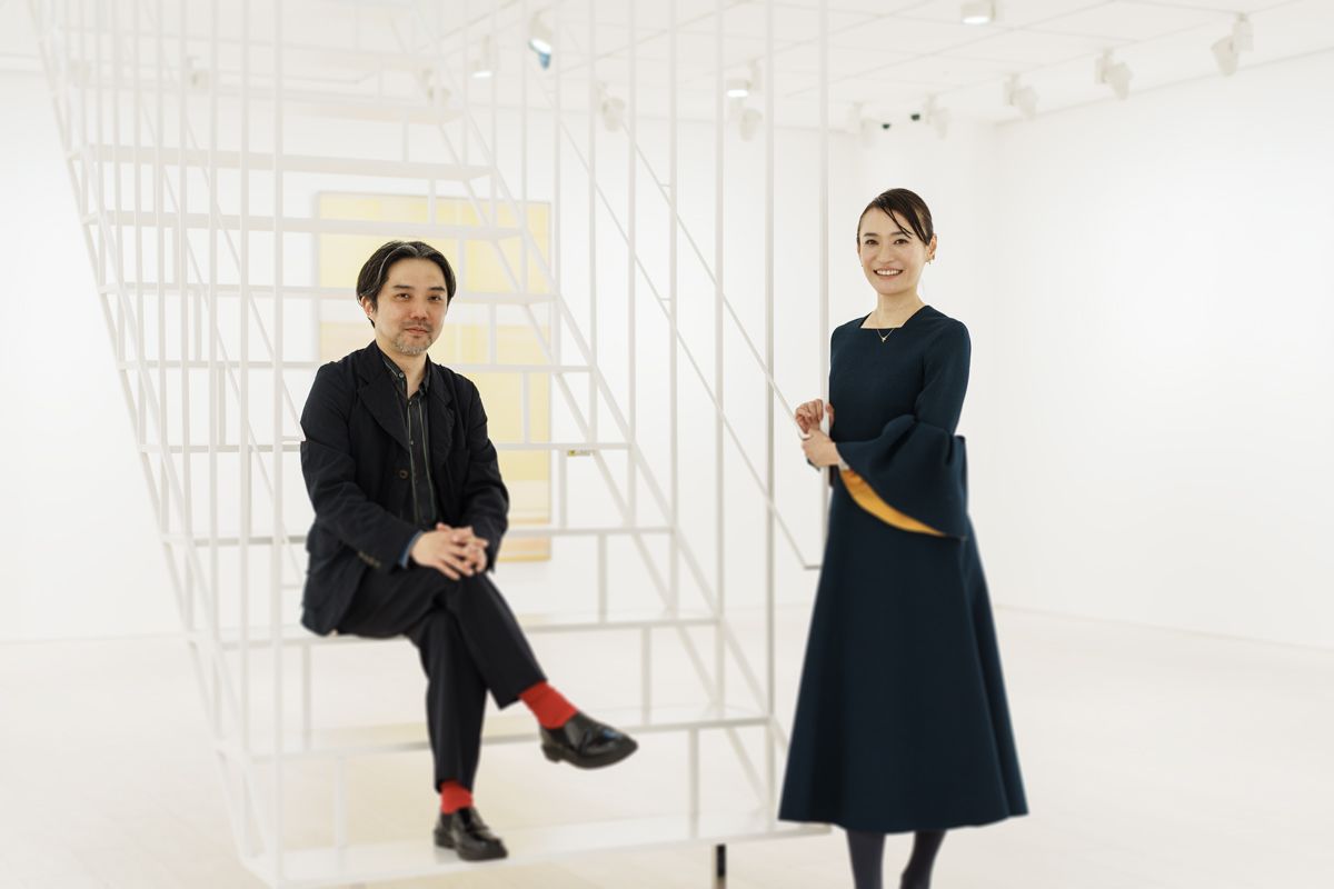 美術館とギャラリー、それぞれの立場でアートを見るプロフェッショナルの対話は、共感し合い、補足し合いながら軽やかに弾んだ。取材会場となったPace 東京では5月6日まで、ケネス・ノーランド『Paintings 1966 - 2006』展およびサム・ギリアム『The Flow of Color』展を開催している。