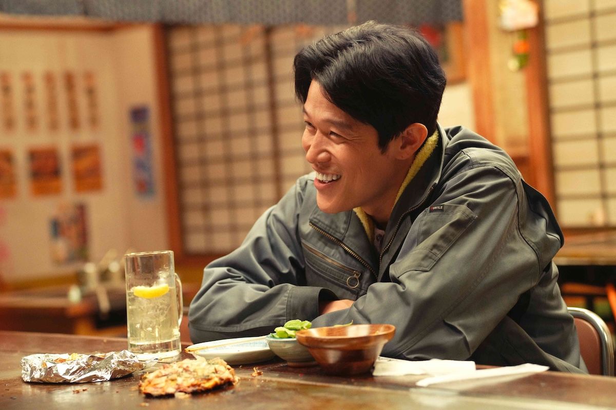 兄の俊樹(鈴木亮平)は亡くなった父からは何があっても妹を守るようにと厳命されていたⓒ2025「花まんま」製作委員会