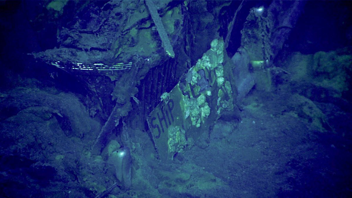 洋書◆ミッドウェー海戦 写真集 本 船 海底調査 ヨークタウン 日本軍 アメリカ 洋書◇ミッドウェー海戦 写真集 本 船 海底調査 ヨークタウン 旧