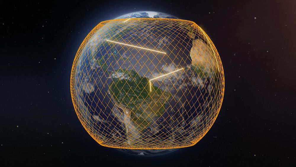 アマゾンが運用するカイパー衛星の意匠は公表されていない。同衛星はOISLと呼ばれるレーザー光による直接通信ネットワークを介して他機とつながり、地上の基地局を経ずに世界中にデータを転送する(C)Project Kuiper/Amazon