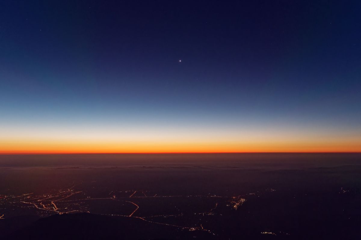 「夜明けの輝き」 公式】18TRIP（エイティーントリップ） on X